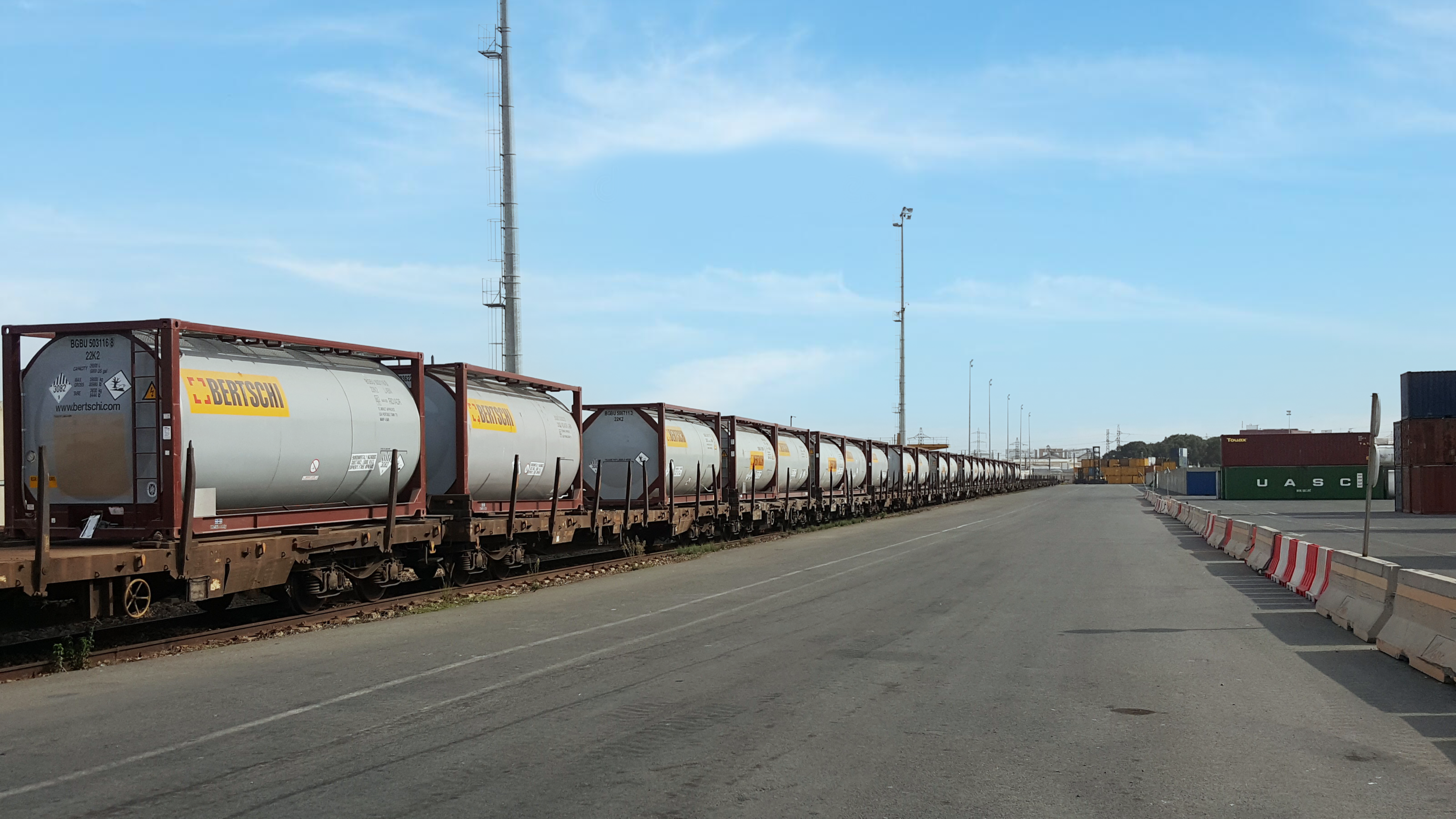 Multimodal Routing Between Europe and Asia