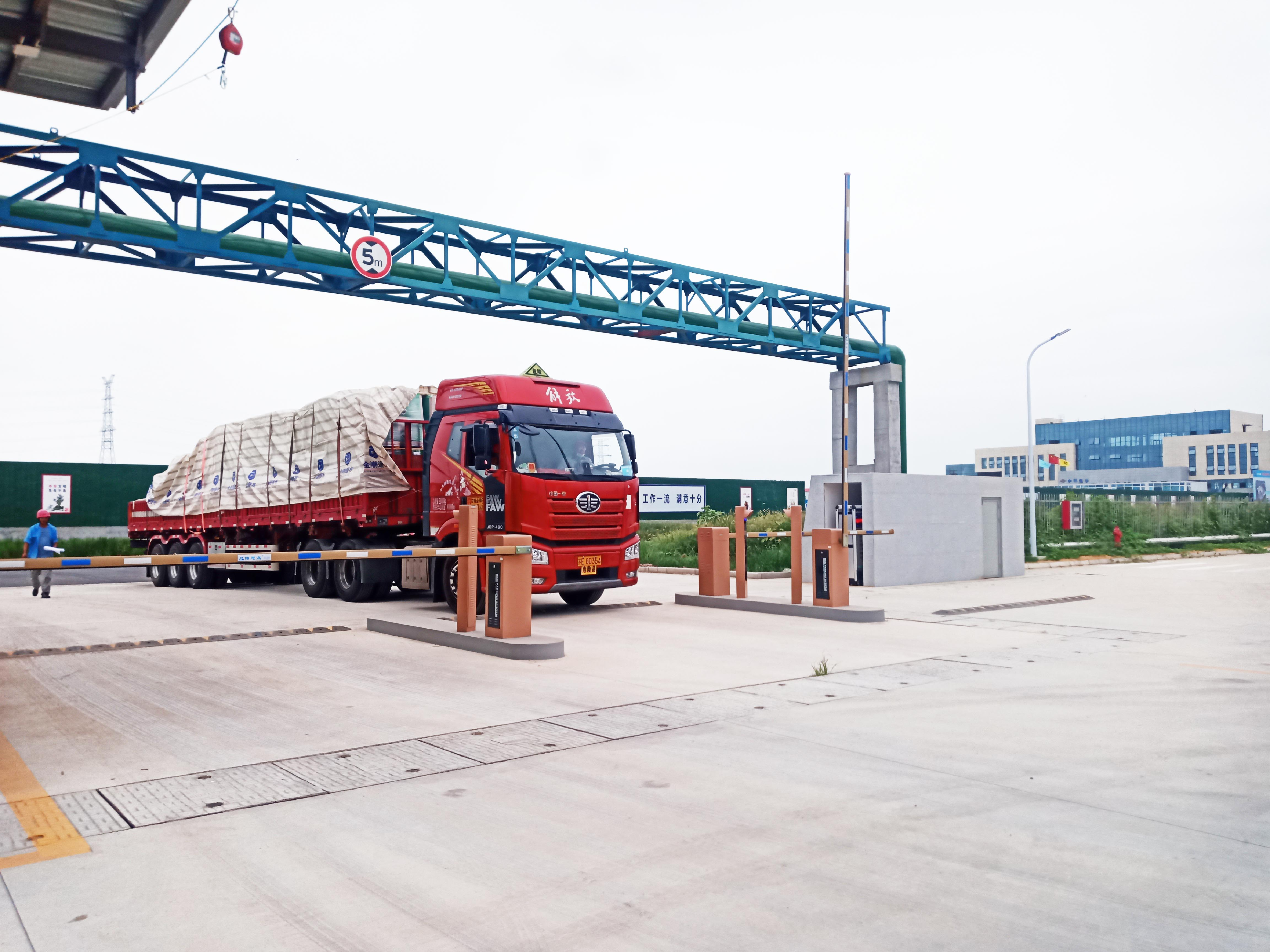 Arrival of first Truck in Zhangjiagang