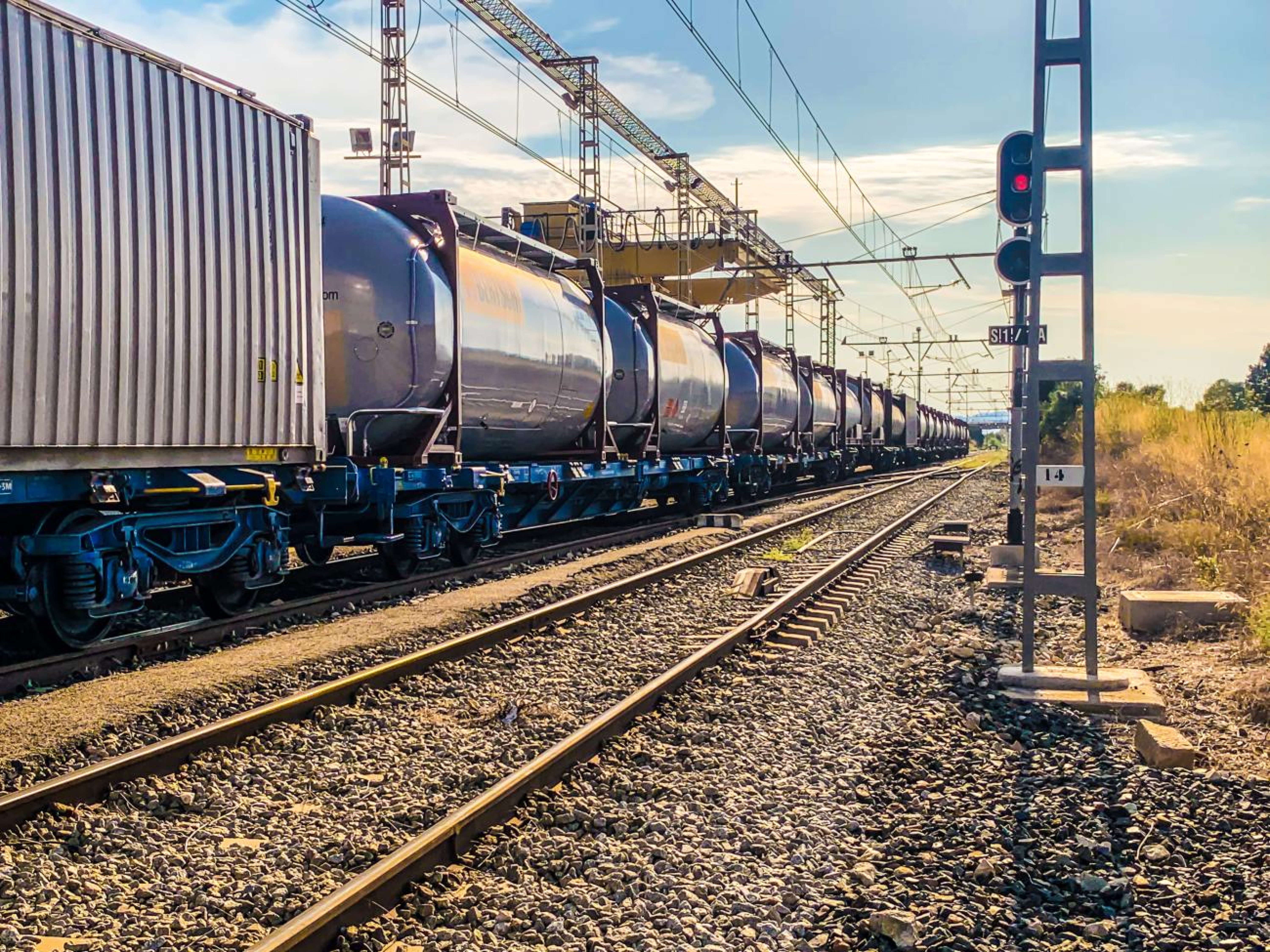 Rail service between Tarragona and Barcelona