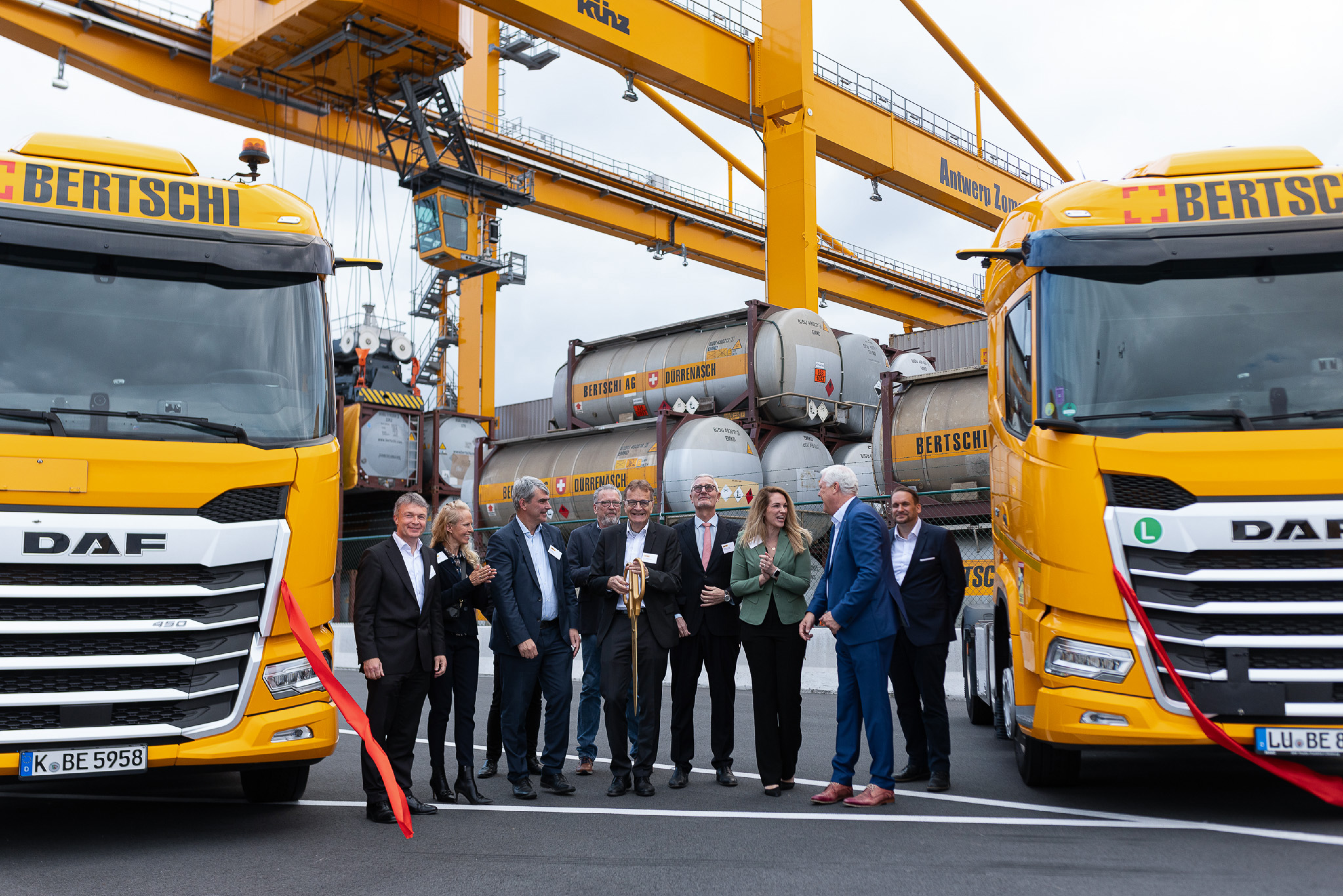 Ribbon-cutting celebration at the AZT terminal with Bertschi representatives