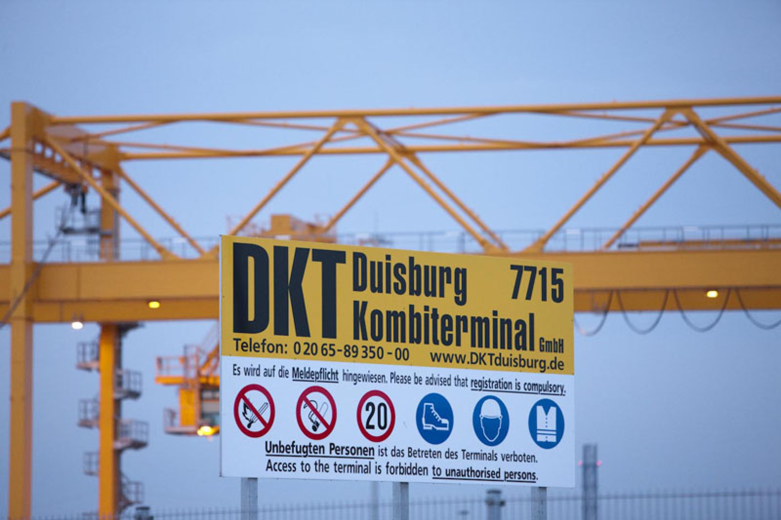 DKT Banner on the crane