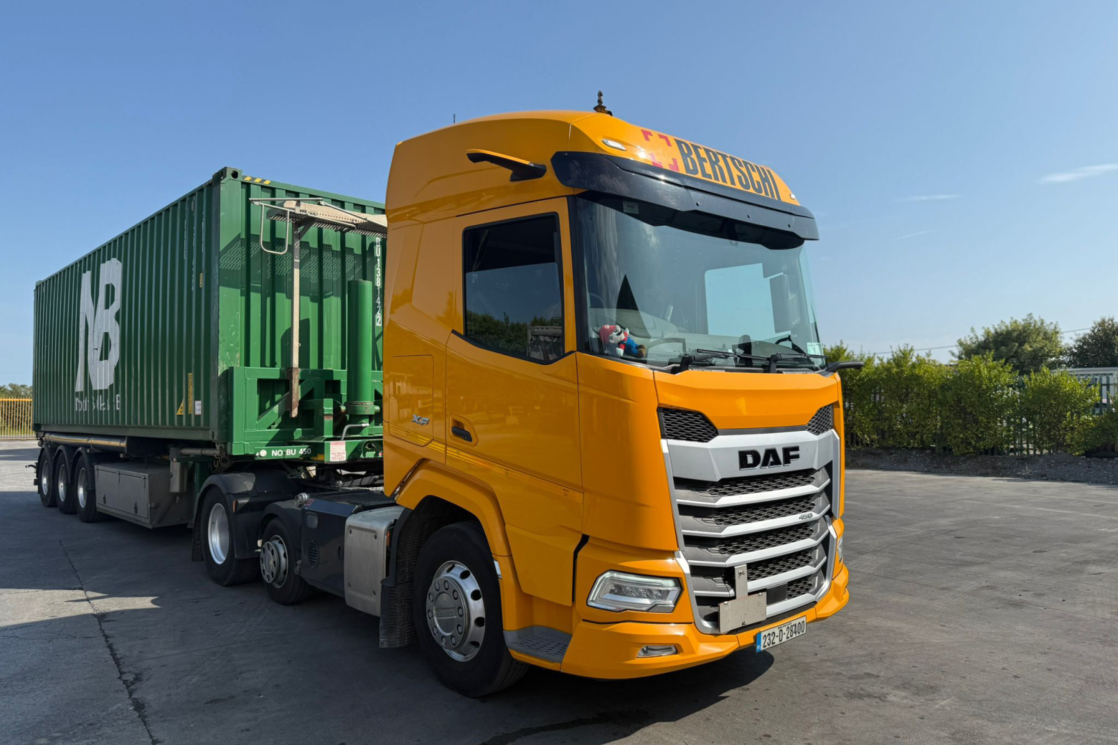 LKW with a NB Container